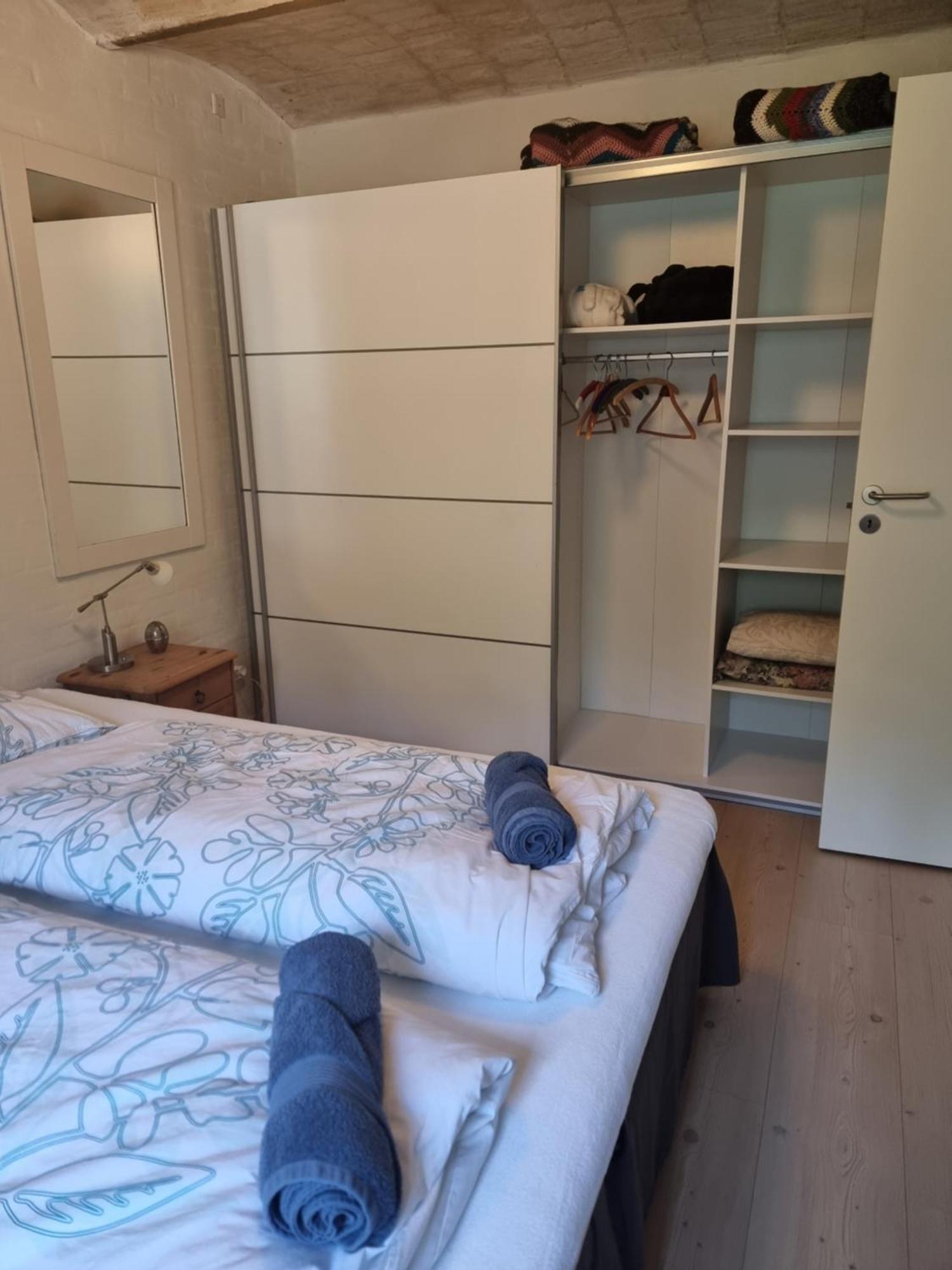 Under Regnbuen, Dit Fristed Pa Haervejen Them Bagian luar foto